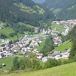 Bergflair Apartment In See-Ischgl- Inklusive Silvretta Card Premium *